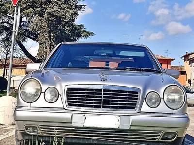 Mercedes-Benz Classe E Mercedes E 200 Advantgarde W210 Metano Benzina Argento usata Castel San Pietro Terme