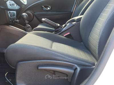 Renault Mégane SportTour  1.5 dci Limited s&s Argento usata BORGOSESIA