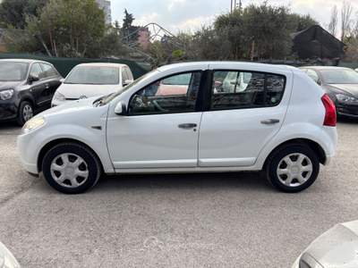 Dacia Sandero OK NEOPATENTATI Bianco usata Bologna