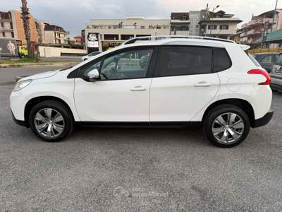 Peugeot 2008 ALLURE 1.6e-HDi 92CV S&S Bianco usata giugliano in campania