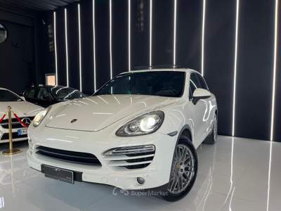 Porsche Cayenne 3.0 Diesel TETTO FULL OPTIONAL Bianco usata Agliana