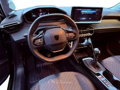 Peugeot 208 5p - allure puretech 100 s&s Nero usata Fisciano