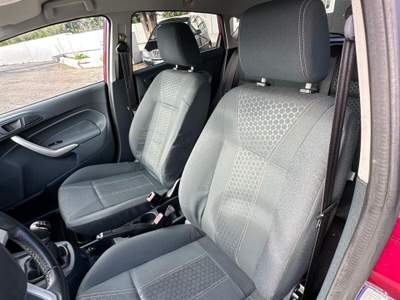 Ford Fiesta 5 porte Bz.- GPL Titanium Rosso usata Monopoli