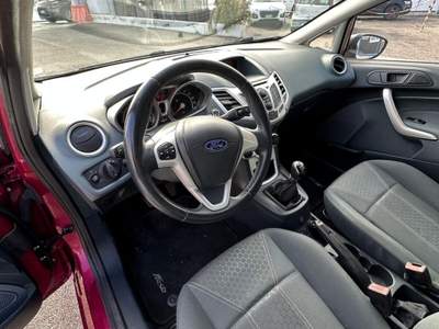 Ford Fiesta 5 porte Bz.- GPL Titanium Rosso usata Monopoli