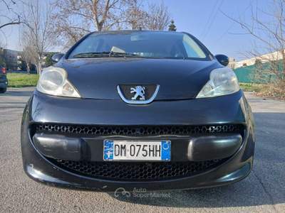 Peugeot 107 neopatentati Nero usata Massa