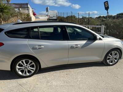 Ford Focus EcoBlue 95 CV SW Business Grigio usata manfredonia