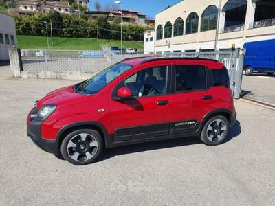 Fiat Pandina 1.0 FireFly 65 CV Hybrid Cross Rosso usata Medesano