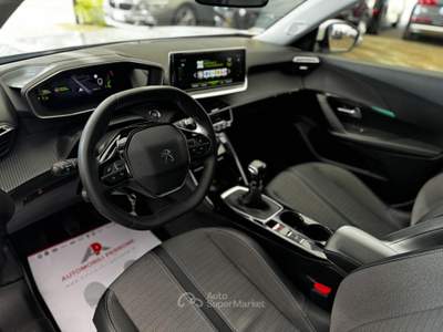 Peugeot 2008 1.5 BlueHDi 110cv  Allure Bianco usata Castellaneta