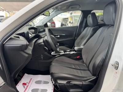 Peugeot 2008 1.5 BlueHDi 110cv  Allure Bianco usata Castellaneta