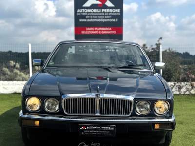Jaguar XJ 3.2 cat. Manuale  Iscritta ASI Blu/Azzurro usata Castellaneta