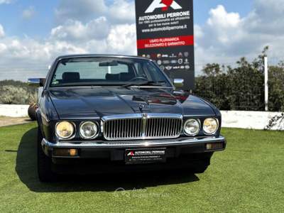 Jaguar XJ 3.2 cat. Manuale  Iscritta ASI Blu/Azzurro usata Castellaneta