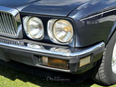 Jaguar XJ 3.2 cat. Manuale  Iscritta ASI Blu/Azzurro usata Castellaneta