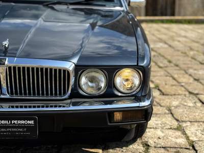 Jaguar XJ 3.2 cat. Manuale  Iscritta ASI Blu/Azzurro usata Castellaneta
