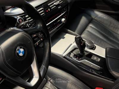 BMW Serie 5 520d d Touring Luxury Grigio usata Bologna