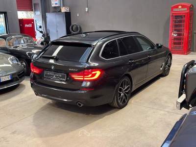 BMW Serie 5 520d d Touring Luxury Grigio usata Bologna
