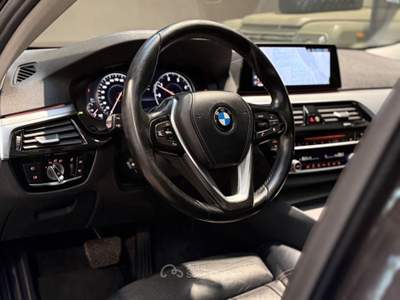 BMW Serie 5 520d d Touring Luxury Grigio usata Bologna