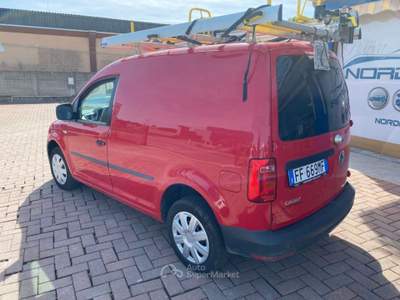 Volkswagen Caddy 2.0 TDI 122 CV 4Motion Furgone Rosso usata Brusnengo