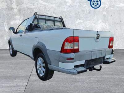 Fiat Strada 1.3 MJT 95CV Pick-up Trekking Bianco usata Laterina
