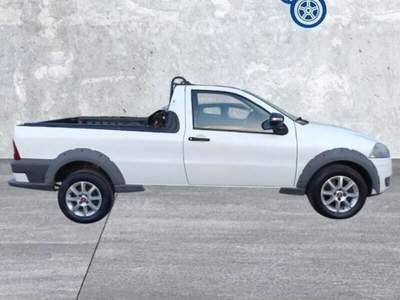 Fiat Strada 1.3 MJT 95CV Pick-up Trekking Bianco usata Laterina