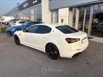 Maserati Ghibli 3.0 V6 Modena S Q4 430cv auto Bianco usata Cava Manara