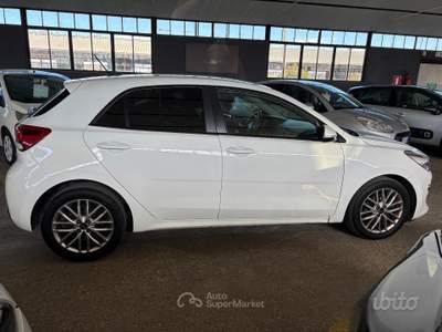 Kia Rio 12V 74KW 101CV Cool NEOPATENTATO usata Sommacampagna
