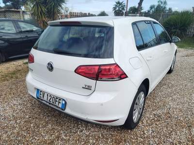 Volkswagen Golf 1.2 TSI 85 CV 5p. Tech&Sound BlueMotion Technology Bianco usata Roma