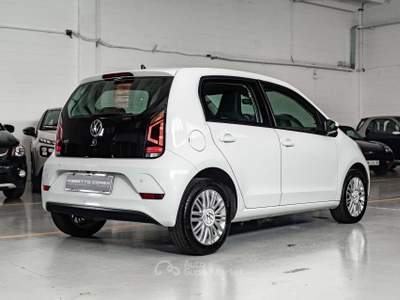 Volkswagen up! up! 5p 2017 5p 1.0 evo Sport 65cv Bianco usata Sesto San Giovanni