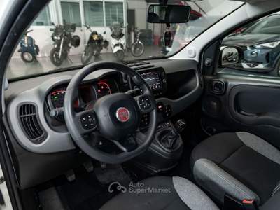 Fiat Panda Panda III 2021 Cross 1.0 firefly hybrid (Red) s Bianco usata Sesto San Giovanni