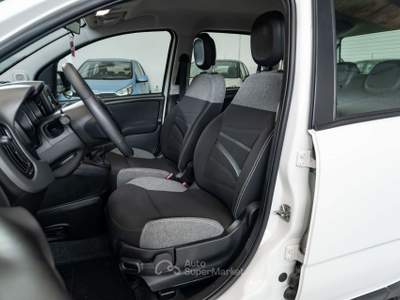 Fiat Panda Panda III 2021 Cross 1.0 firefly hybrid (Red) s Bianco usata Sesto San Giovanni