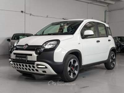 Fiat Panda Panda III 2021 Cross 1.0 firefly hybrid (Red) s Bianco usata Sesto San Giovanni