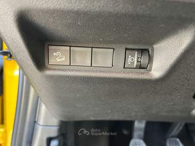 Jeep Avenger 100CV First Edition Giallo usata Monopoli