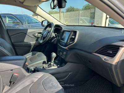 Jeep Cherokee 170CV 4WD Active Drive II Limited Bianco usata Monopoli