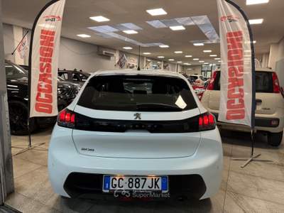 Peugeot 208 1.2 75CV Stop&Start Active Ok Neopatentati Bianco usata Prato