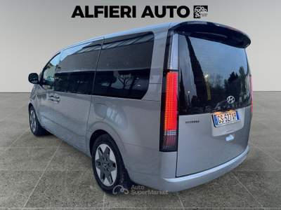 Hyundai Staria 2.2 CRDi 177cv 2WD Wagon Auto 9posti Argento usata Calenzano
