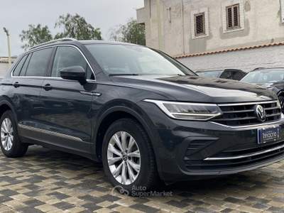 Volkswagen Tiguan Life 2.0 TDI 122CV Grigio usata Borgetto