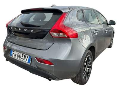 Volvo V40 D2 Geartronic Plus Automatica Led Grigio usata Rivignano Teor