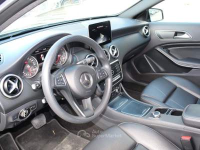 Mercedes-Benz Classe A A 160 d Automatic Business Blu/Azzurro usata Padula
