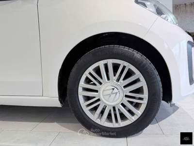 Volkswagen up! 1.0 5p. eco high up! BMT usata San Giuseppe Vesuviano