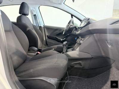 Peugeot 208 BlueHDi 75 5p. Active usata San Giuseppe Vesuviano