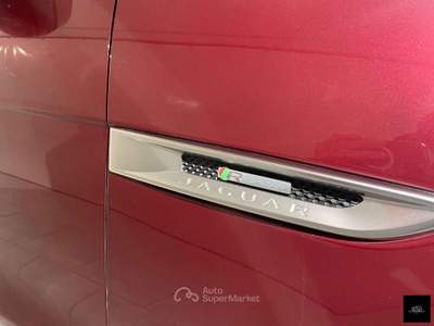 Jaguar F-Pace 2.0 D 180 CV aut. R-Sport usata San Giuseppe Vesuviano