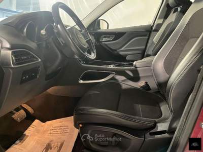 Jaguar F-Pace 2.0 D 180 CV aut. R-Sport usata San Giuseppe Vesuviano