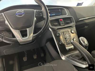 Volvo V40 Cross Country D2 Summum usata San Giuseppe Vesuviano