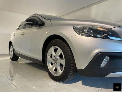 Volvo V40 Cross Country D2 Summum usata San Giuseppe Vesuviano