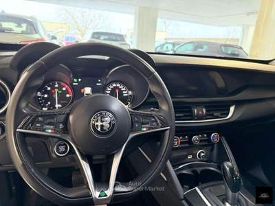 Alfa Romeo Stelvio 2.2 T.diesel 180CV AT8 RWD Exec. Blu/Azzurro usata San Giuseppe Vesuviano