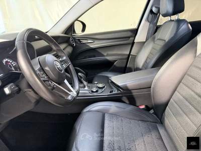 Alfa Romeo Stelvio 2.2 T.diesel 180CV AT8 RWD Exec. Blu/Azzurro usata San Giuseppe Vesuviano