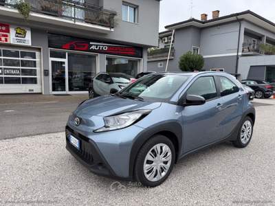 Toyota Aygo Aygo X 1.0 VVT-i 72 CV 5p. ACTIVE S-CVT Grigio usata Arco