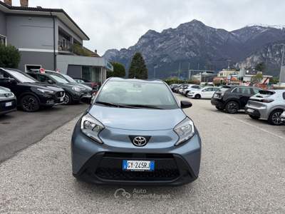Toyota Aygo Aygo X 1.0 VVT-i 72 CV 5p. ACTIVE S-CVT Grigio usata Arco