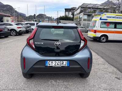 Toyota Aygo Aygo X 1.0 VVT-i 72 CV 5p. ACTIVE S-CVT Grigio usata Arco
