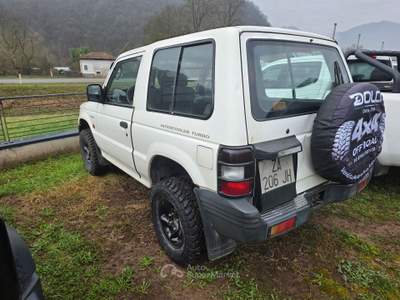 Mitsubishi Pajero Autocarro 4x4 usata Odolo