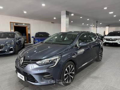 Renault Clio 1.6 E-Tech hybrid Intens 140cv auto Grigio usata Pozzuoli